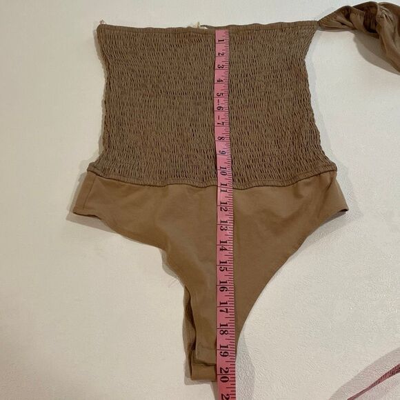 Promesa One Shoulder Puff Sleeve Bodysuit Womenโs Size S Tan Neutral - Picture 5 of 8
